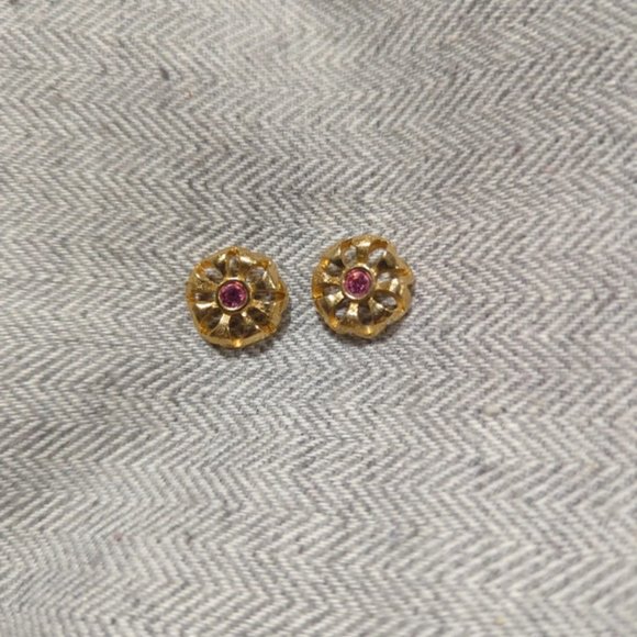 Avon Vintage pink and goldtoned pierced fashion earrings - Picture 1 of 3
